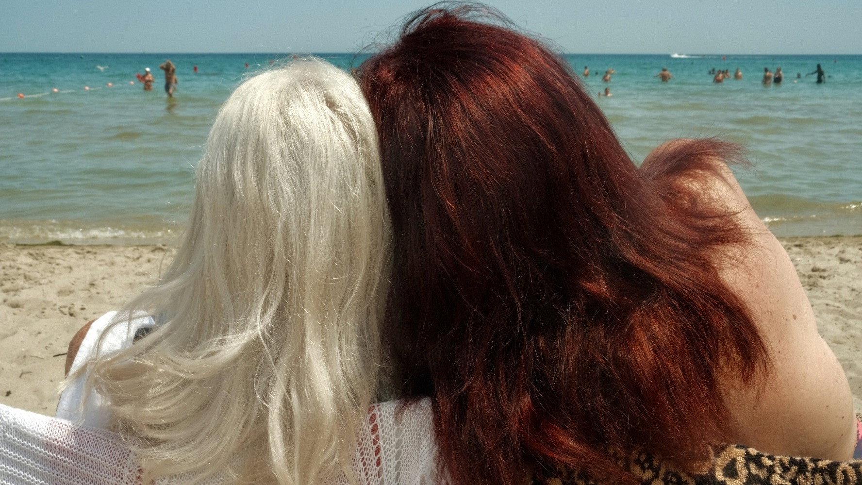 Cecilia, Manuela y el Mar