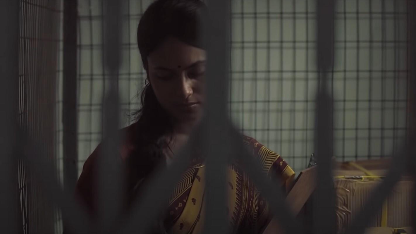 আসা যাওয়ার মাঝে