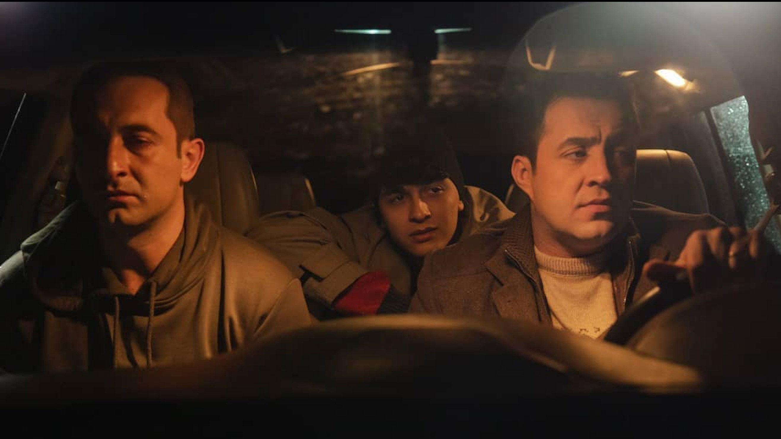 Pərdəarxası: Mən Burada Tək Olmuşam