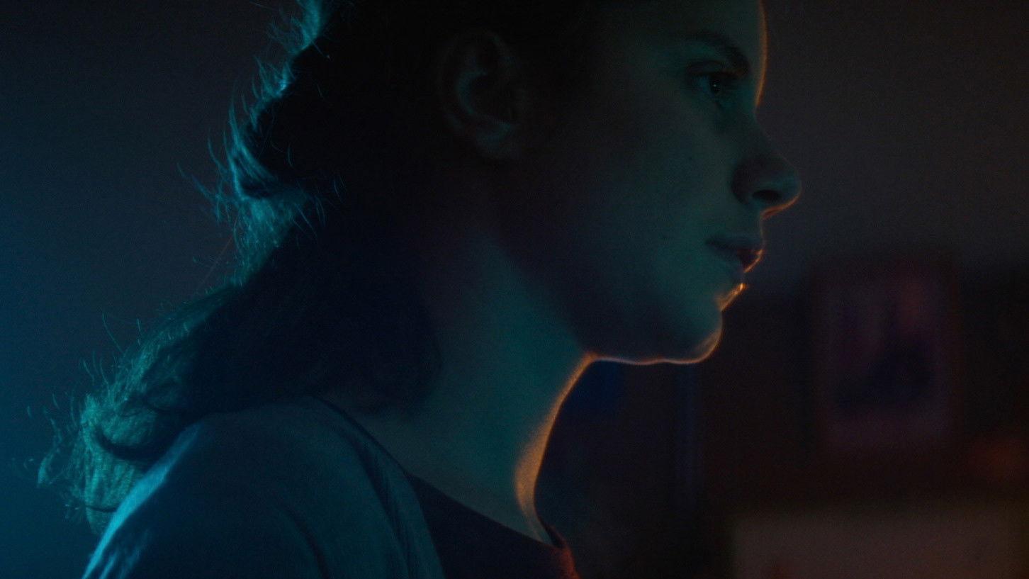 Une jeune fille et la mer