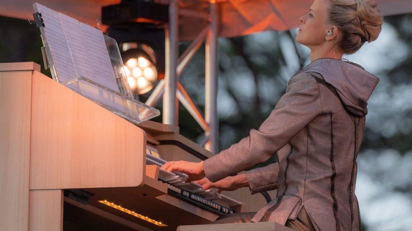 Ērģeles naktī. Iveta Apkalna