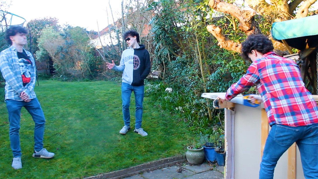 DONOVAN 17: THE WEEKEND WARS