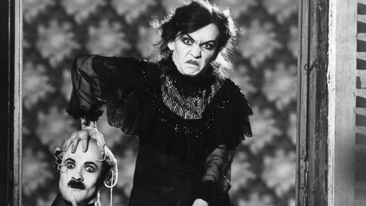 La fille du garde-barrière