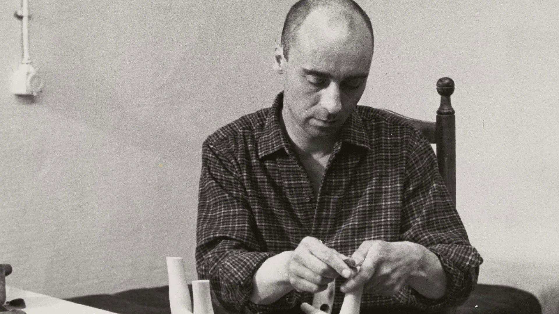 Człowiek z ogoloną głową