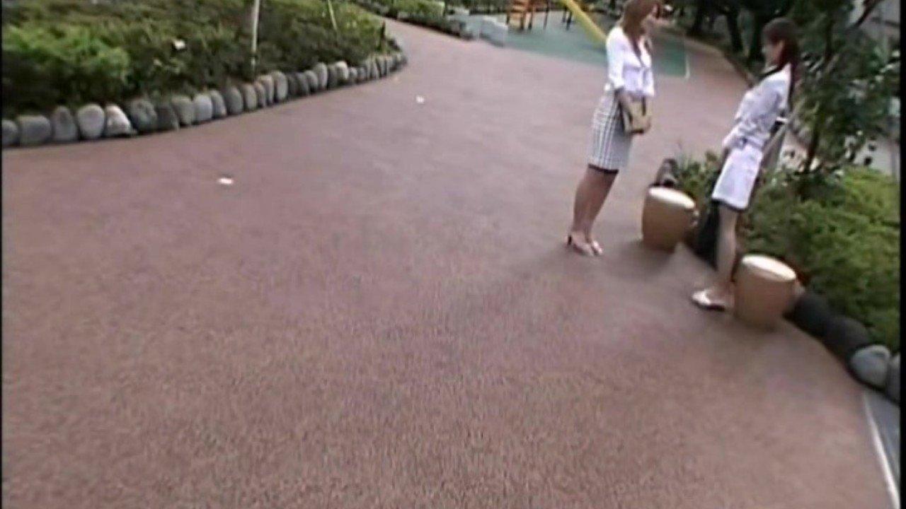 揺れる電車の中で　教育実習生・集団凌辱