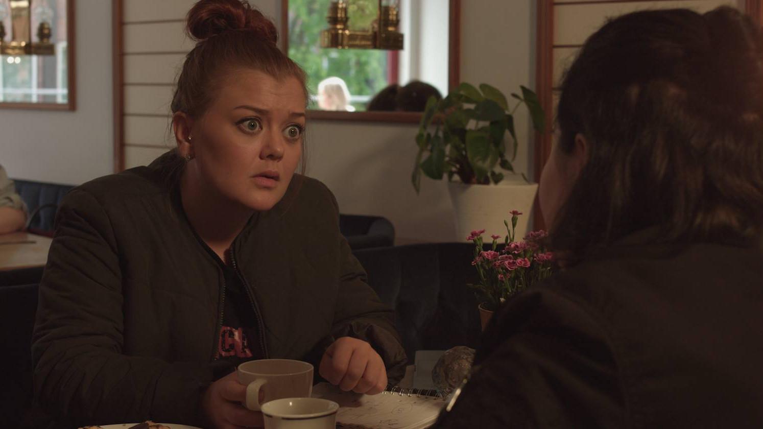 Naken, sårbar & skitsur