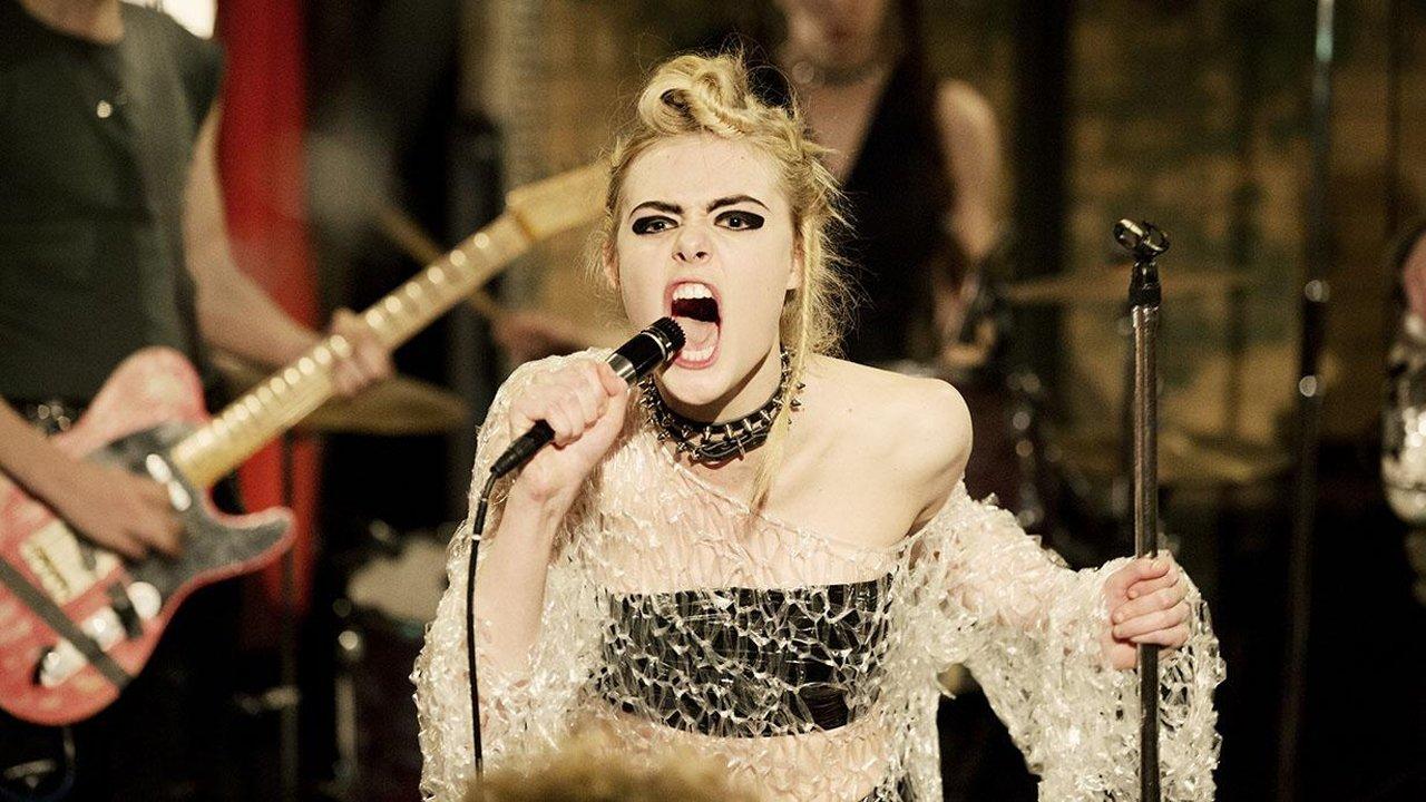 Jak rozmawiać z dziewczynami na prywatkach