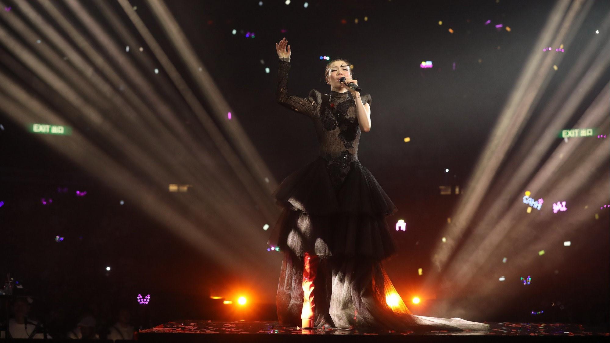 鄭秀文 #FOLLOWMi 世界巡迴演唱會 2019 香港站