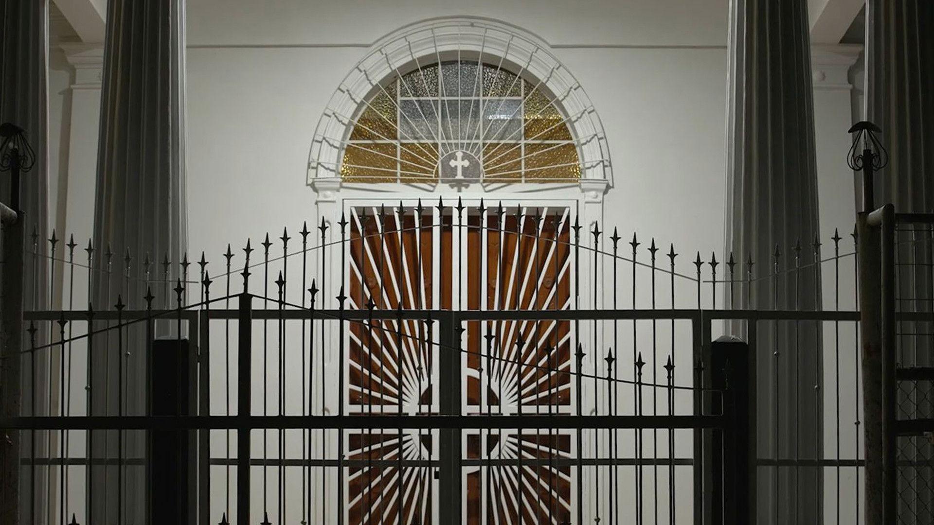 El monaguillo, el cura y el jardinero