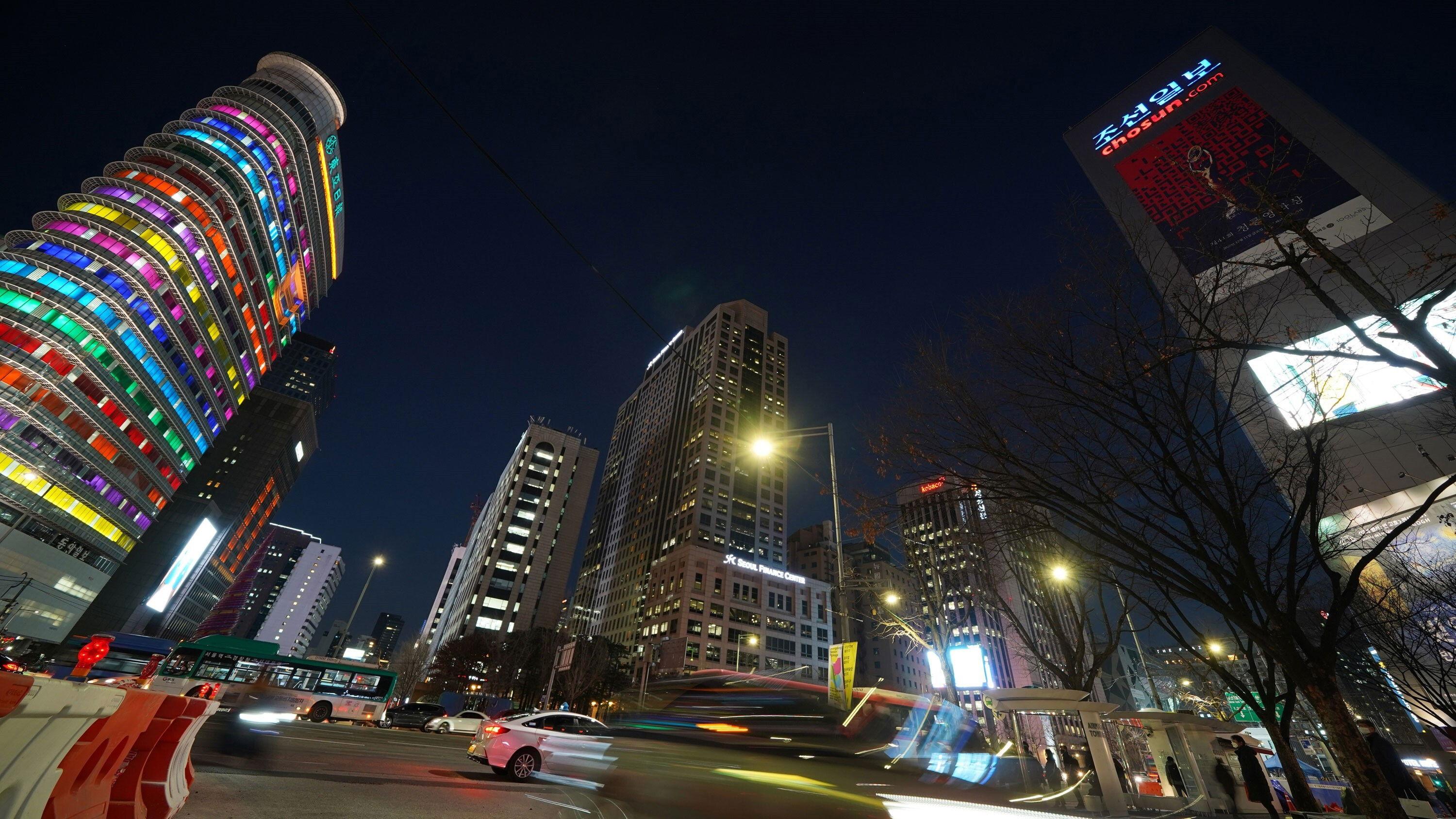 족벌: 두 신문 이야기