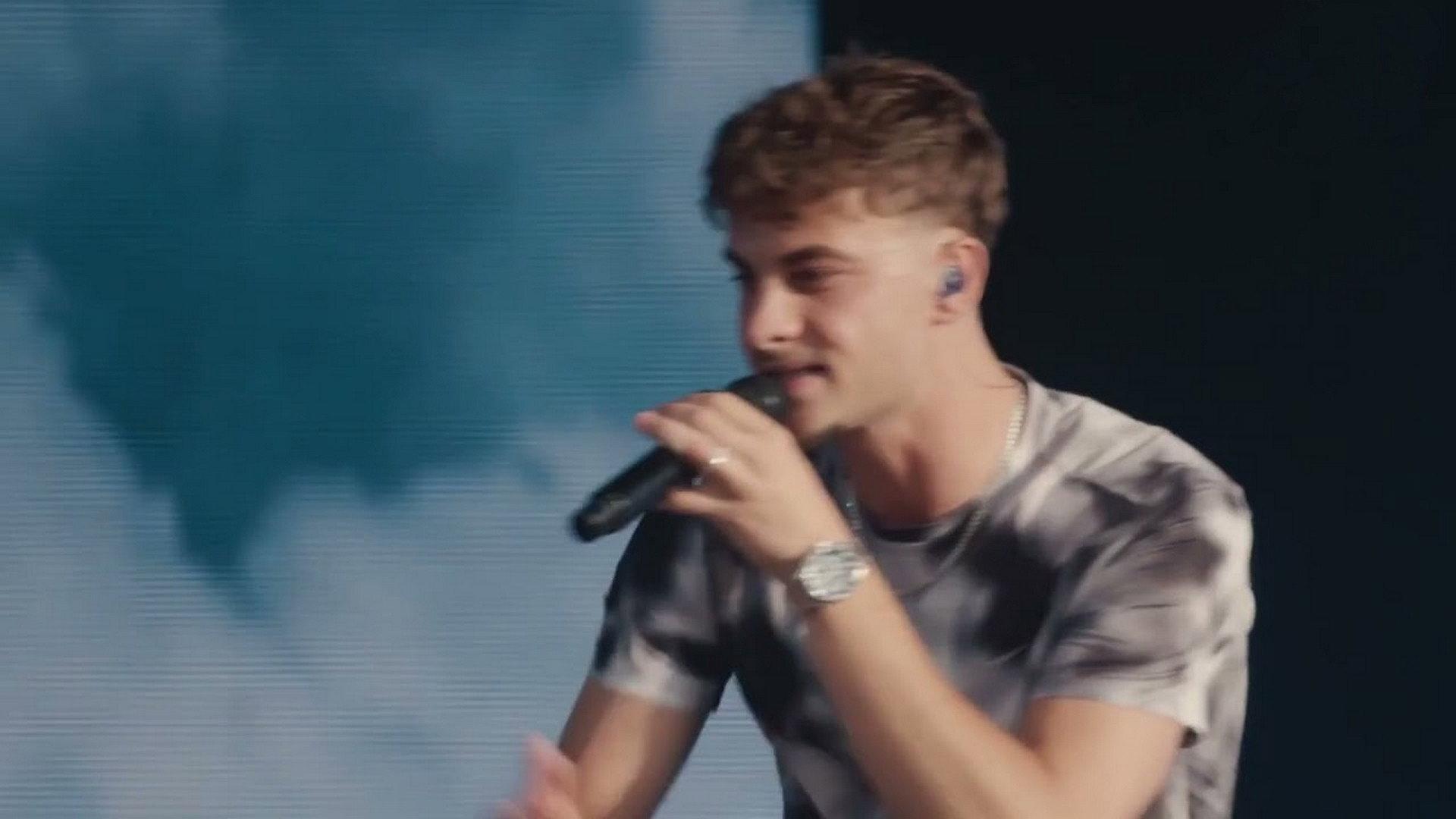 Bekar en concert aux Vieilles Charrues 2025