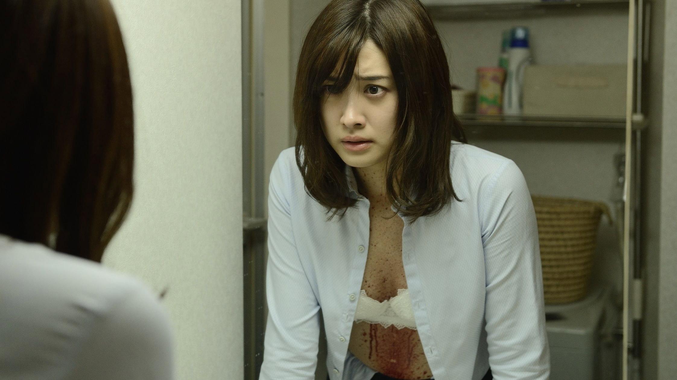 殺人鬼を飼う女