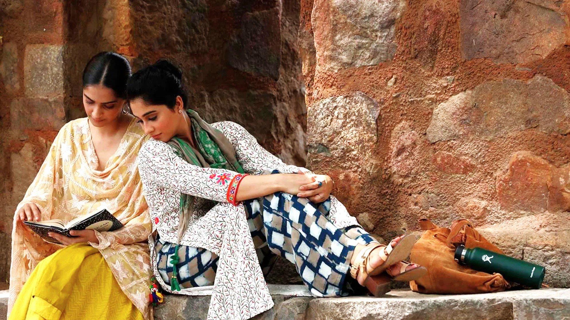 एक लड़की को देखा तोह ऐसा लगा