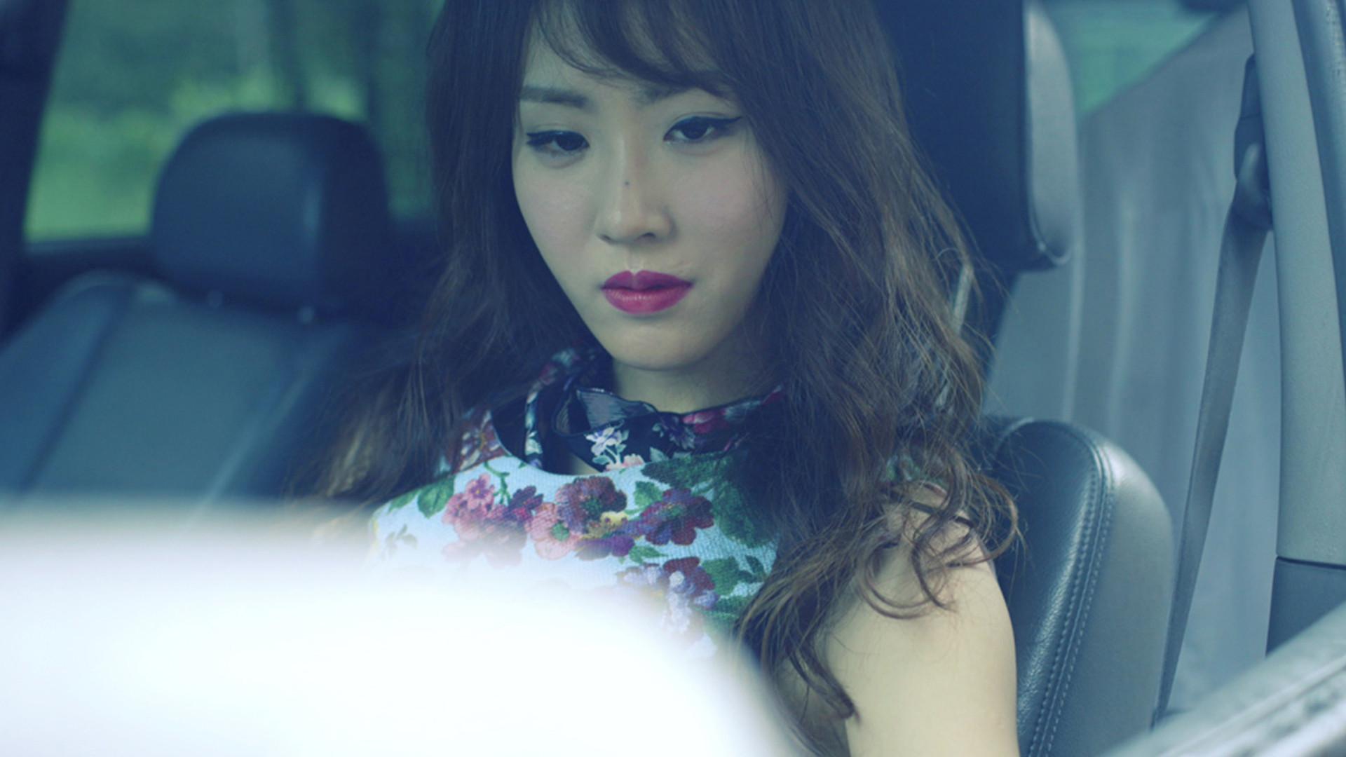 전망 좋은 하우스 - 관음적 욕망