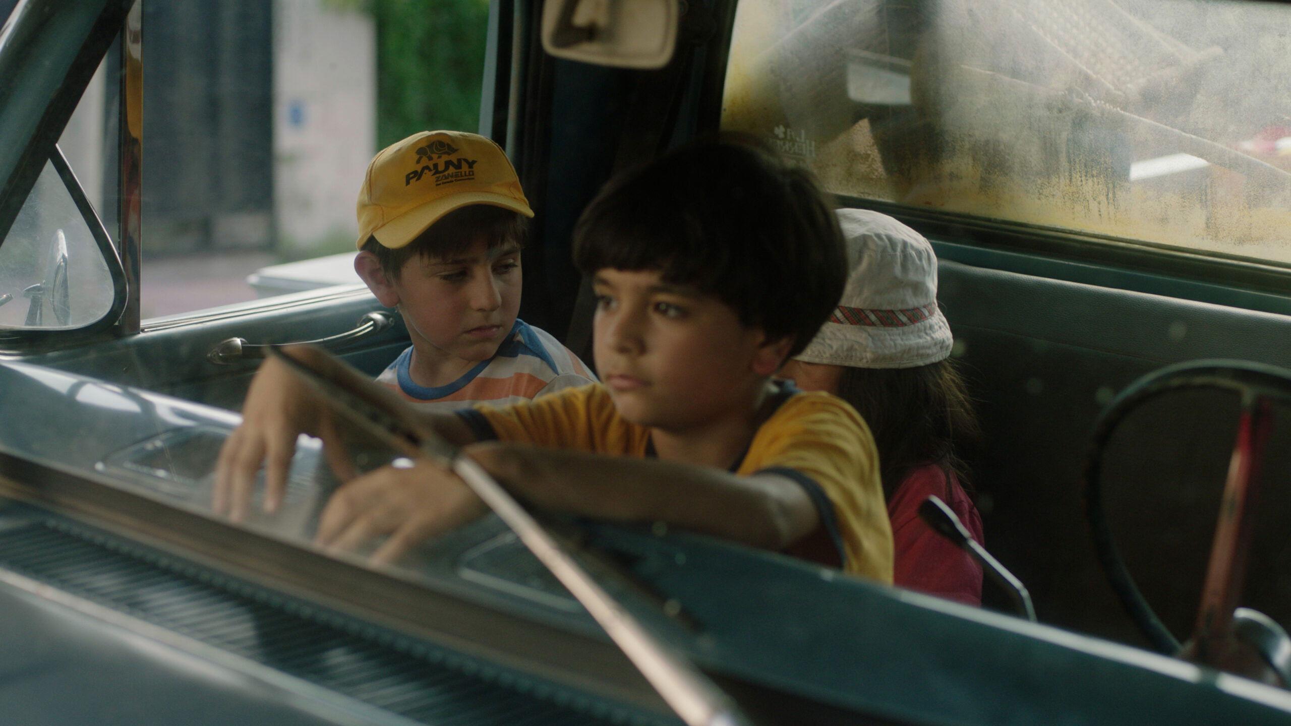 Una casa con dos perros