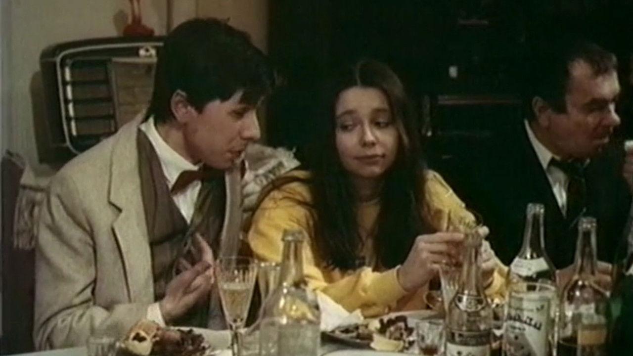 В городе Сочи тёмные ночи