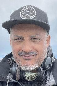 Julian Holmes