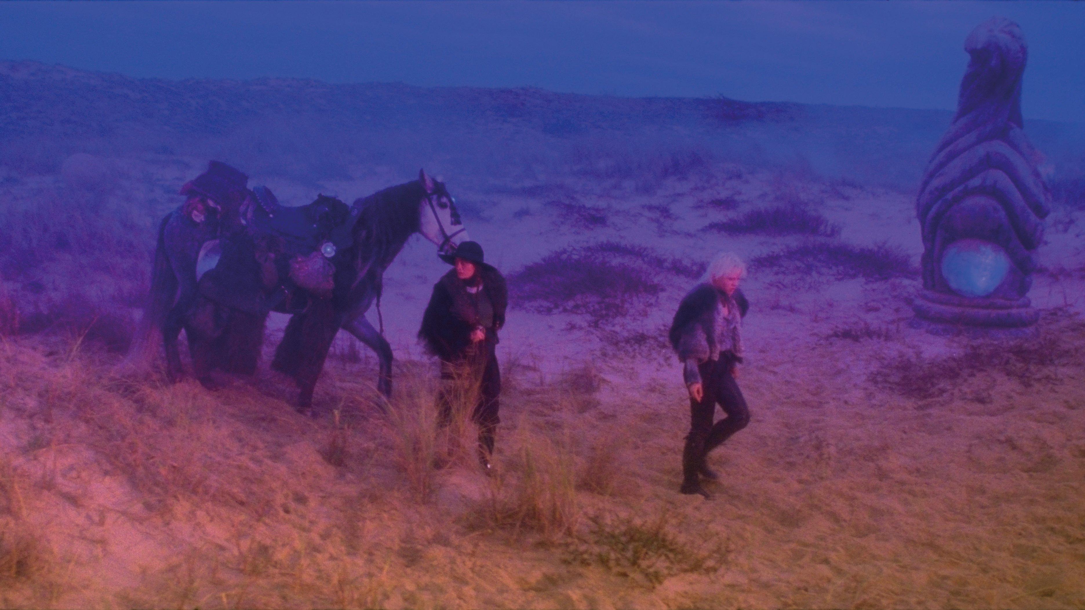 After Blue: Przekroczyć błękit