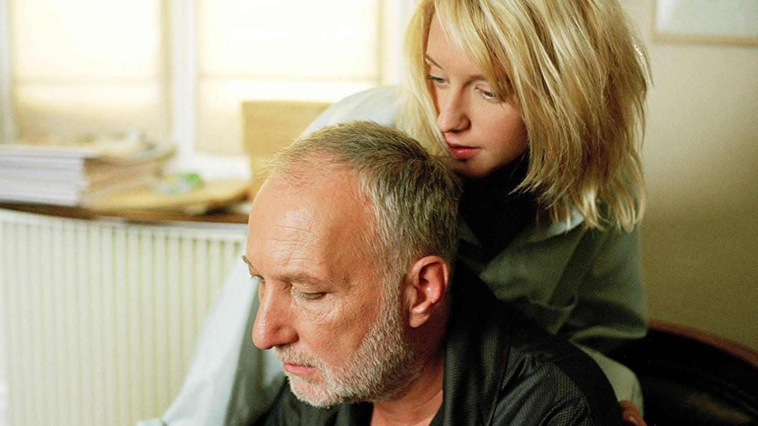 Dziewczyna przecięta na pół