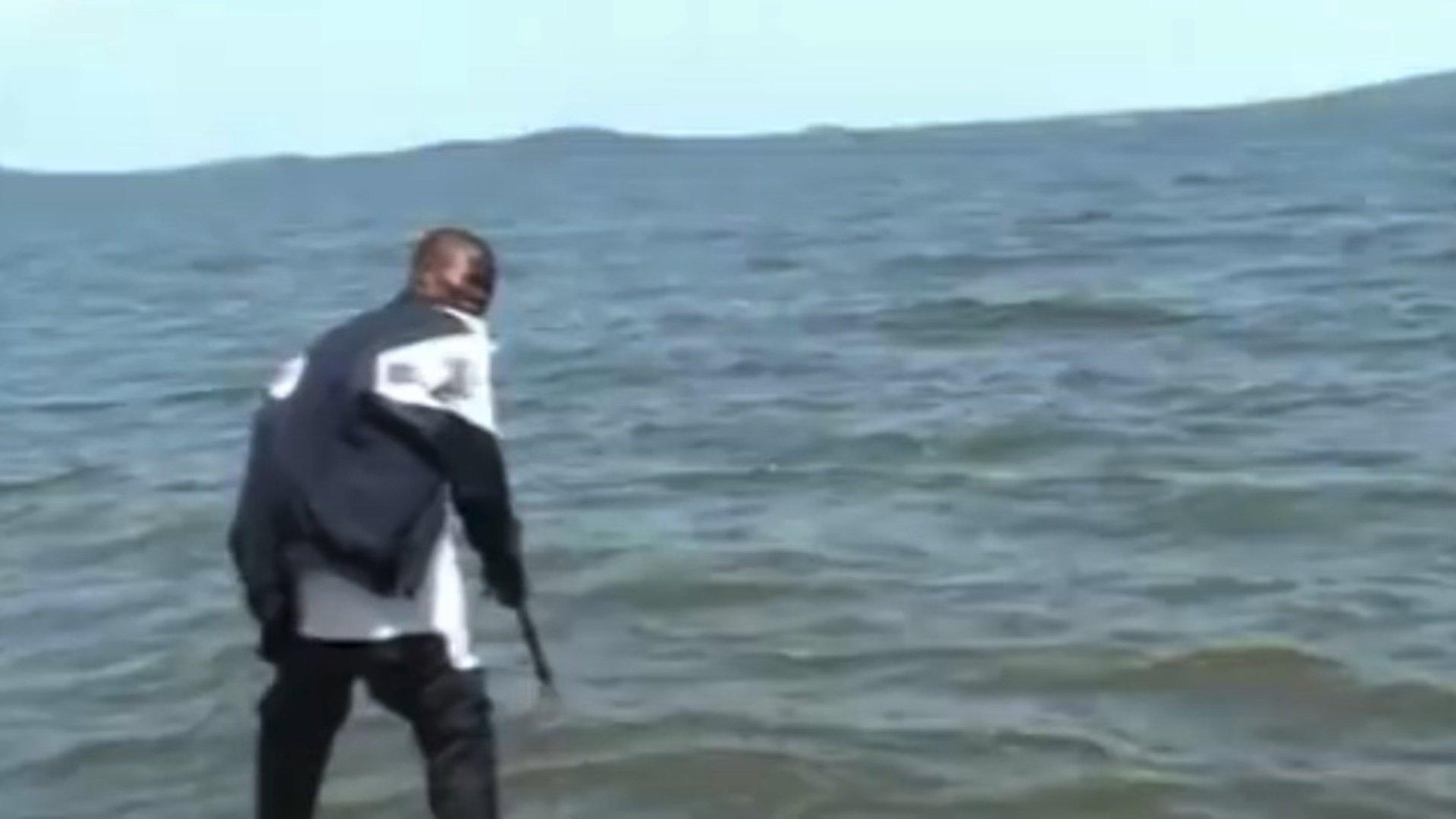 Kto zabił kapitana Alexa?