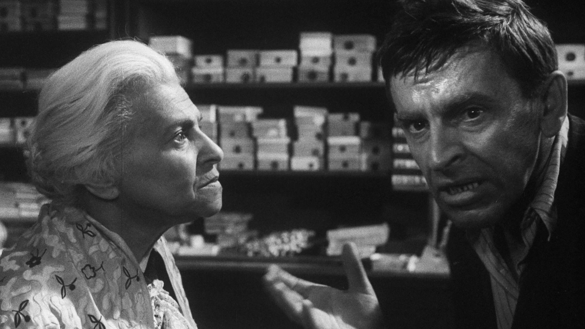 Sklep przy głównej ulicy