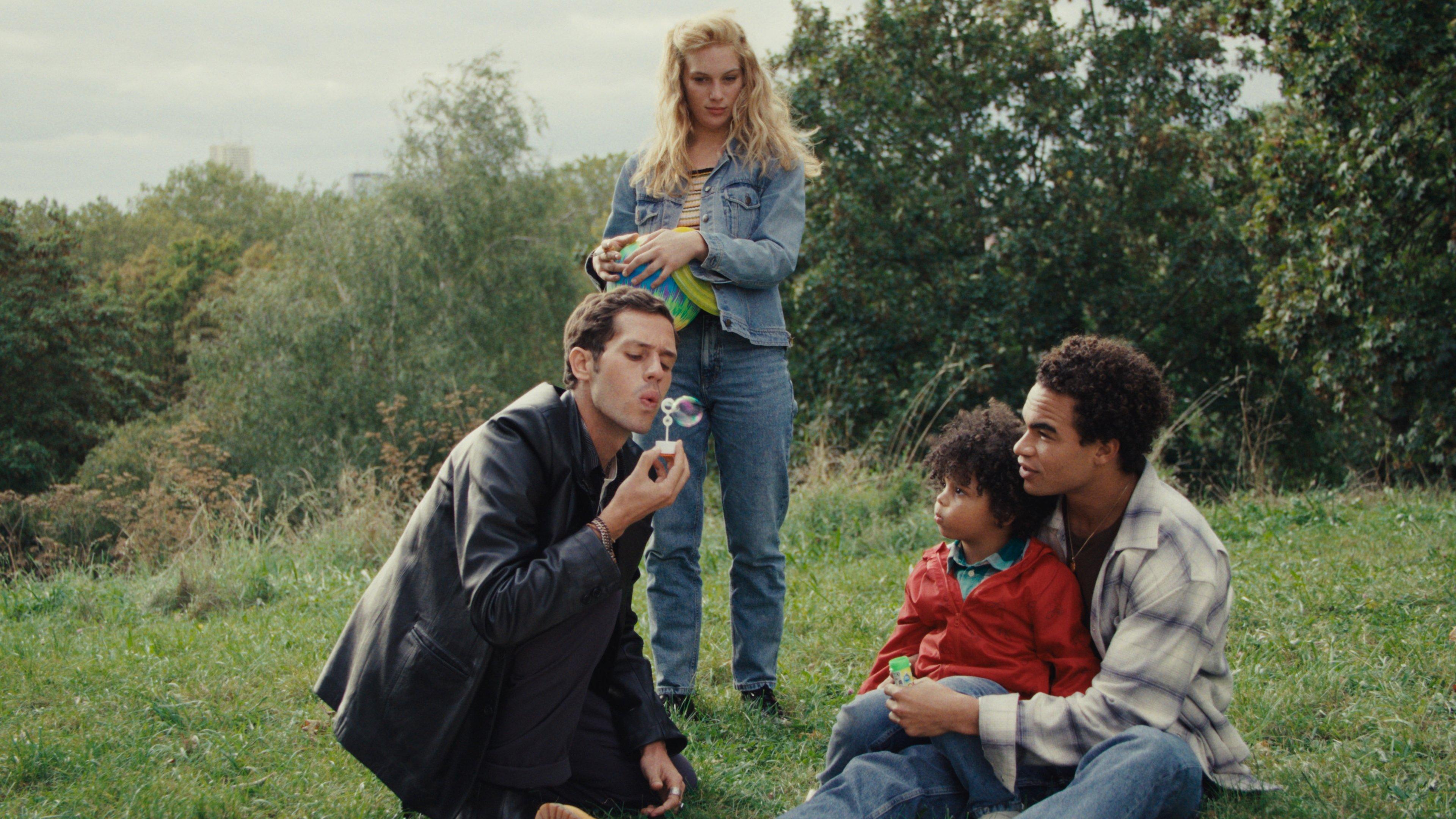 Żyć, umierać, odradzać się