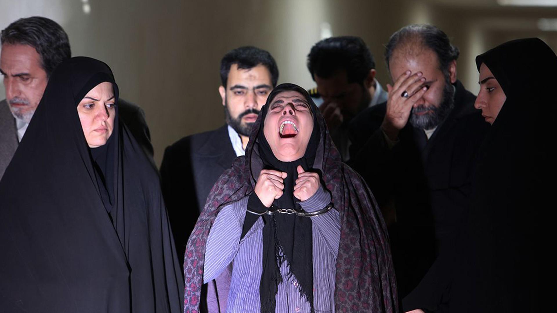 هیس! دخترها فریاد نمیزنند