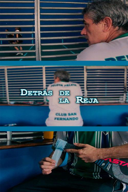 Detrás de la reja